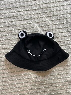 3/15$ Frog Black Hat